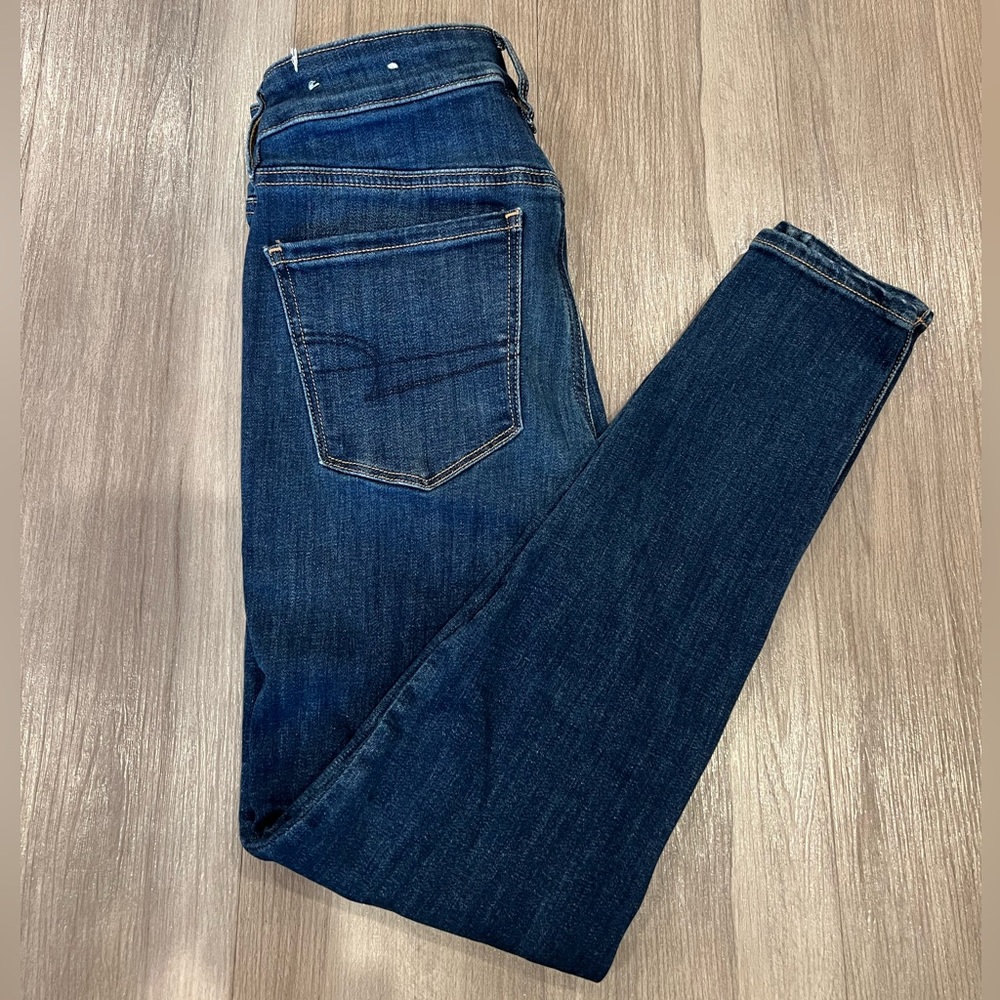 American Eagle Hi-Rise Jegging Size 4 Short. Ne(x)t level stretch.